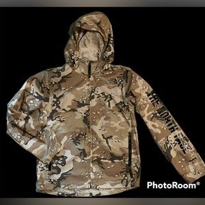 Boys The north face wind rain jacket size medium 10/12